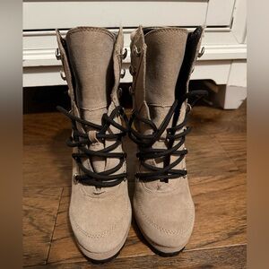 DKNY Tan Lace-Up Women's Boots